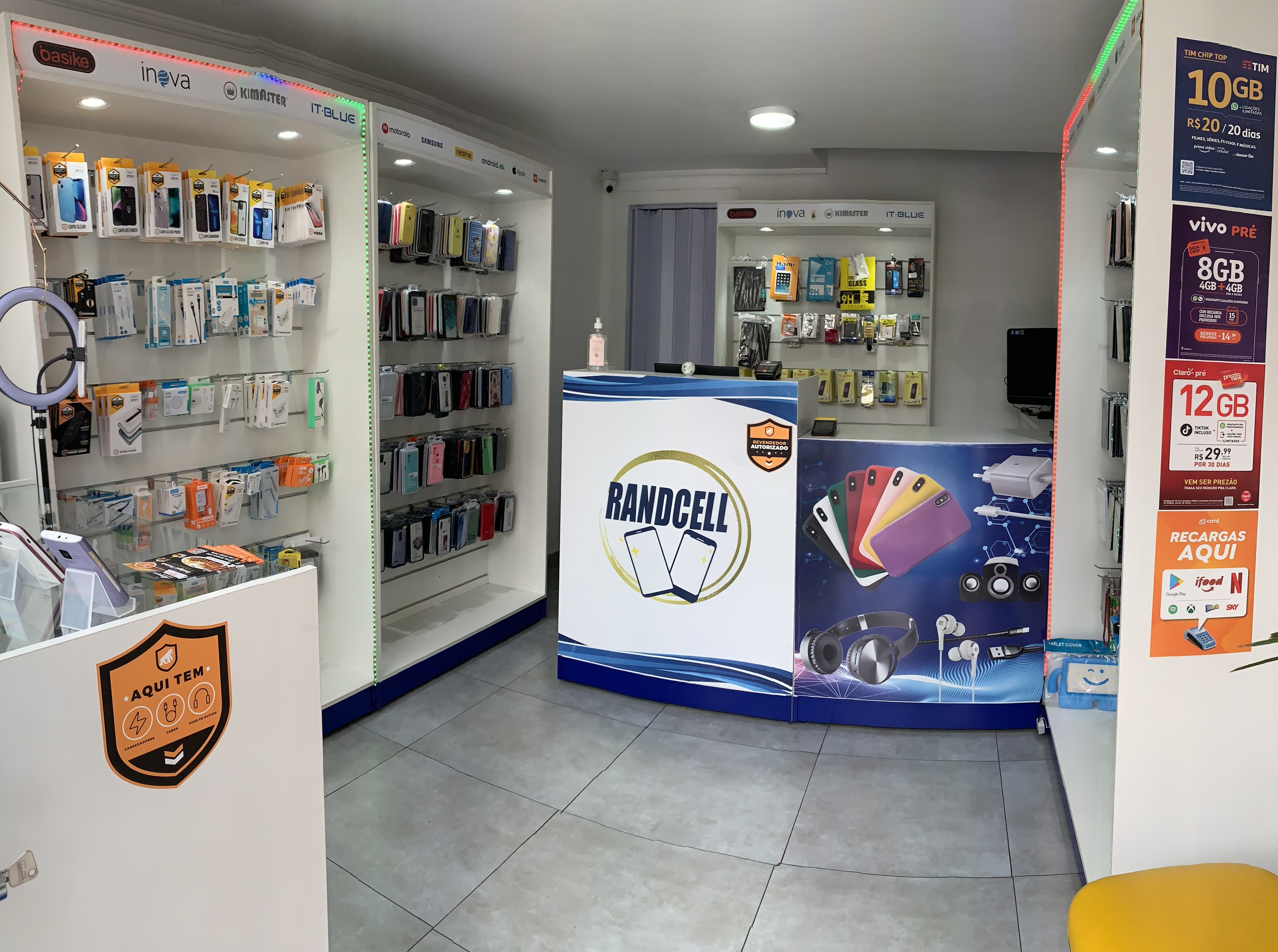Fachada e Interior da Randcell
